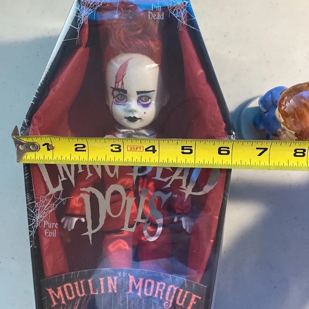 Living Dead Dolls Moulin Morgue Carrote Morts